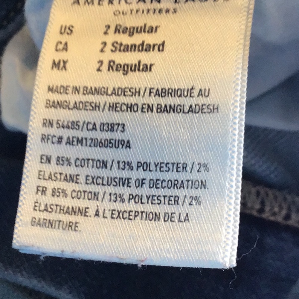 American Eagle | 🦅 Hi-Rise Jegging Distressed Size 2 Regular - Picture 12 of 15
